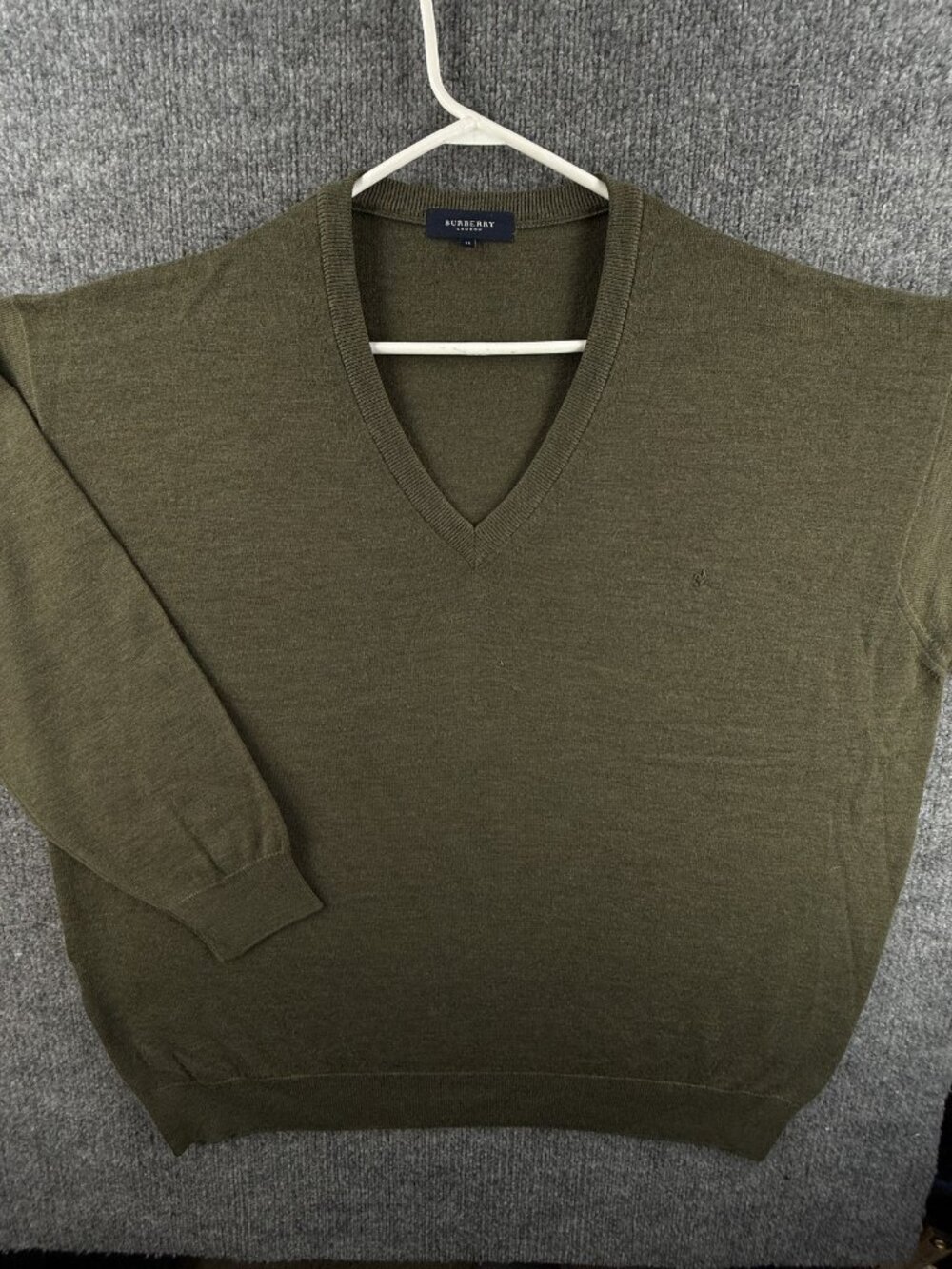 Burberry London Size 11 Big Long Sleeve Green Wool Acrylic Pullover V-Neck Logo